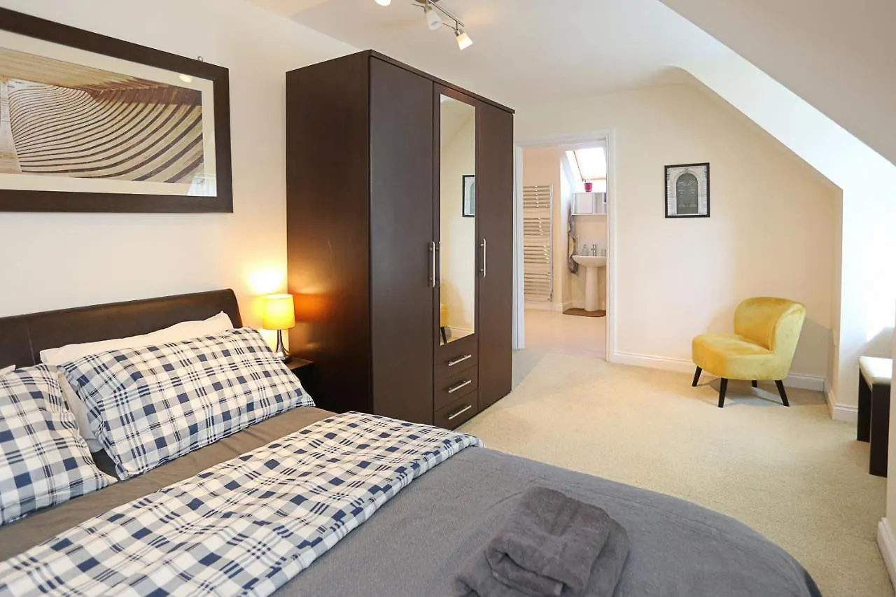 3Bed/2Bath Duplex Apartment - Pure Bliss Belfast