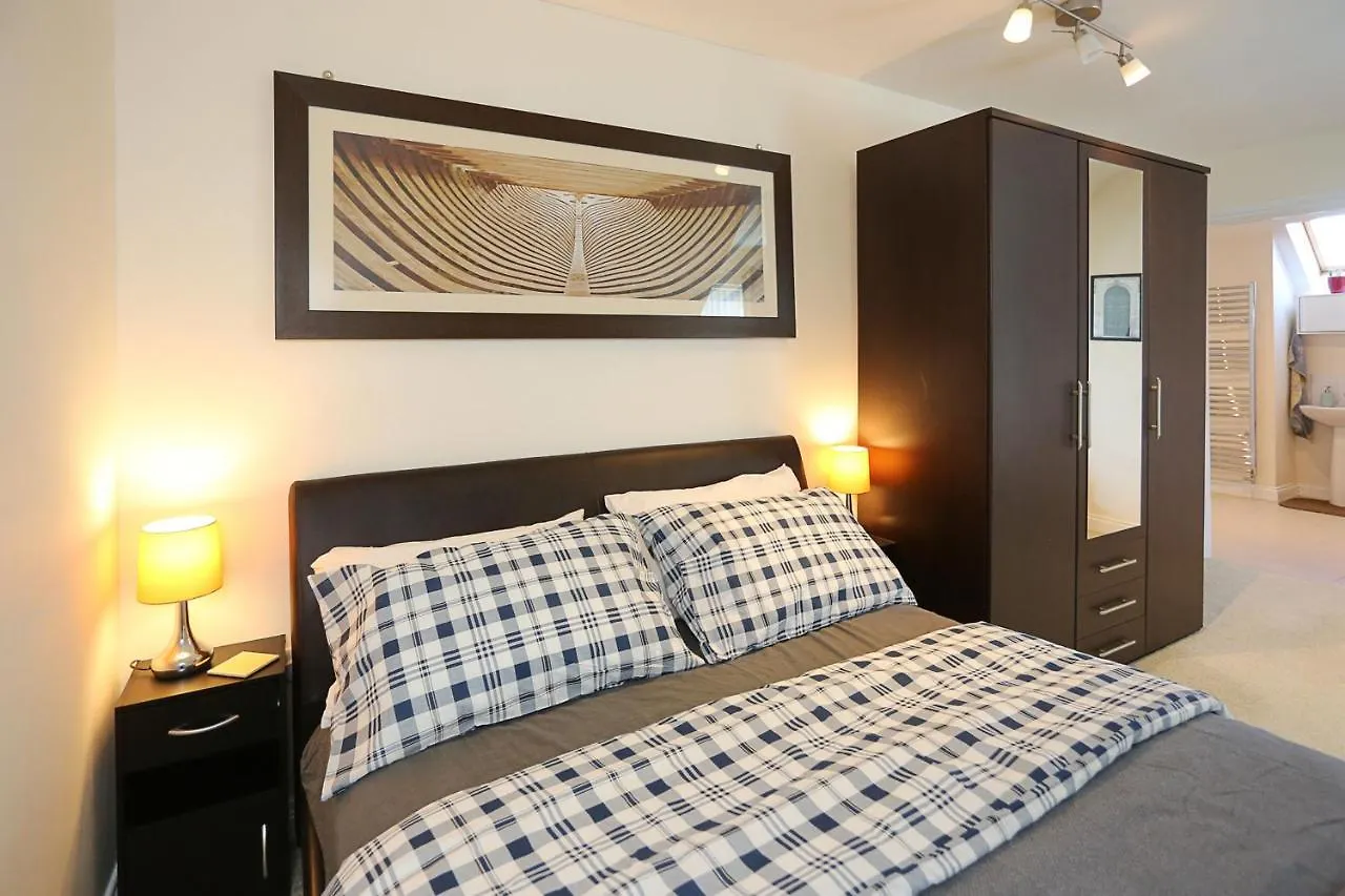 3Bed/2Bath Duplex Apartment - Pure Bliss Belfast